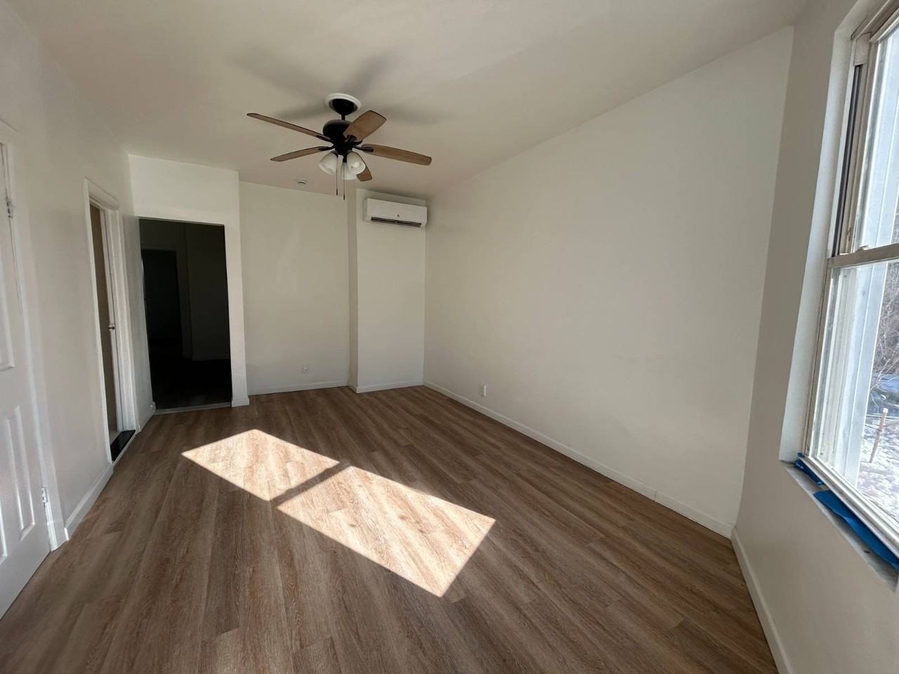 681 Rhinelander Ave #1 - Photo 3 of 8