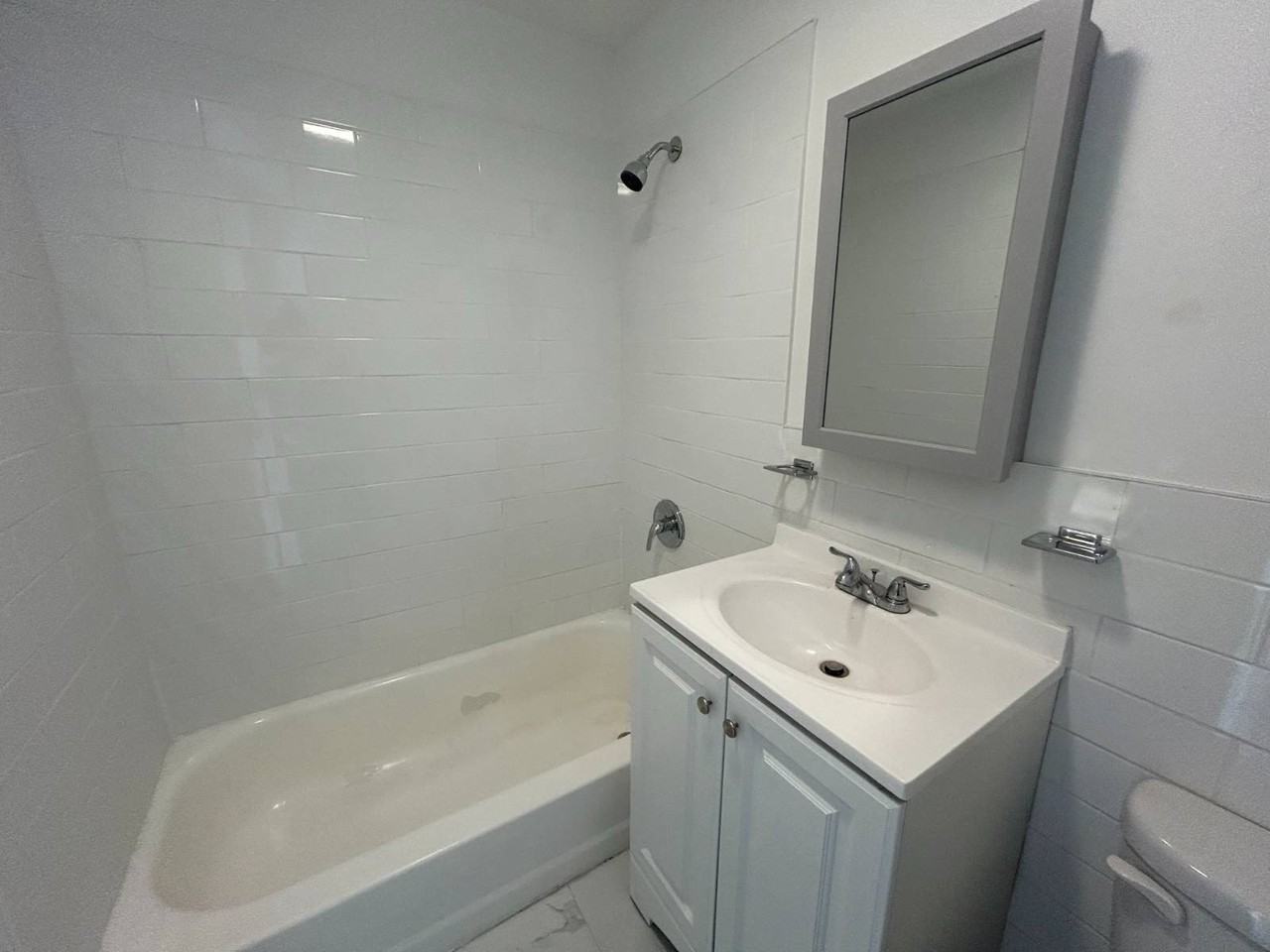 681 Rhinelander Ave #1 - Photo 7 of 8