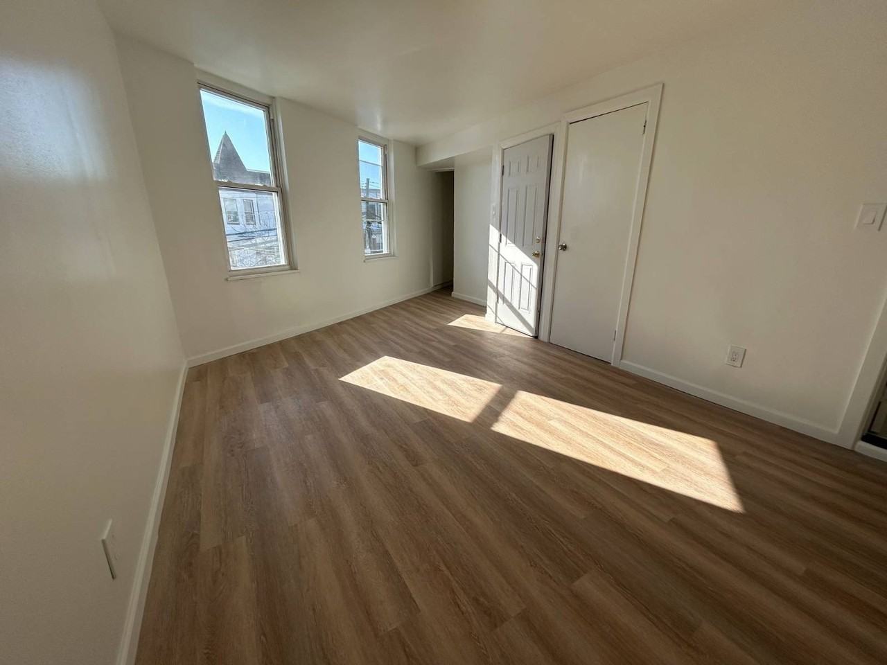 681 Rhinelander Ave #2 - Photo 2 of 5