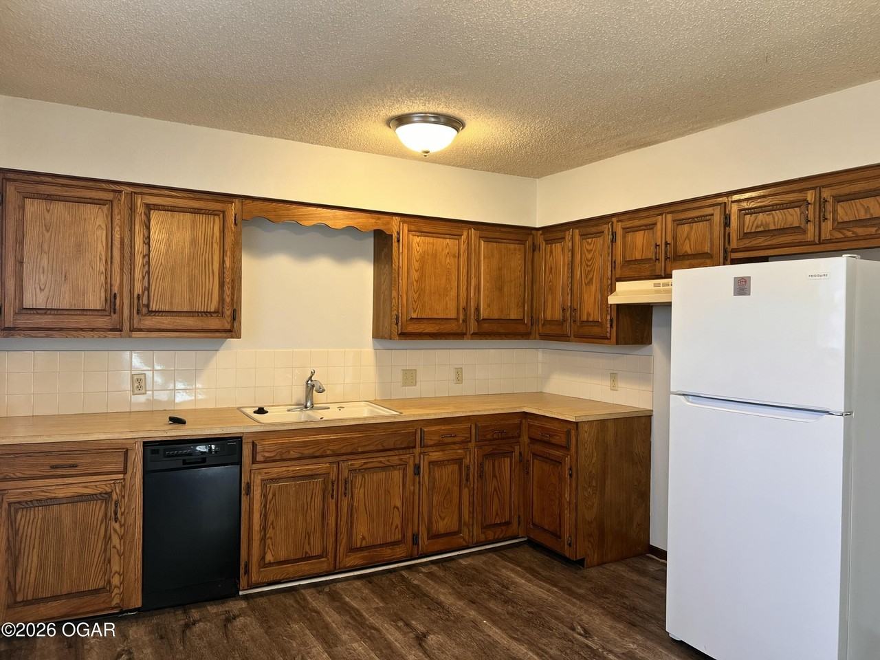 3329 Hawthorn Dr - Photo 5 of 12