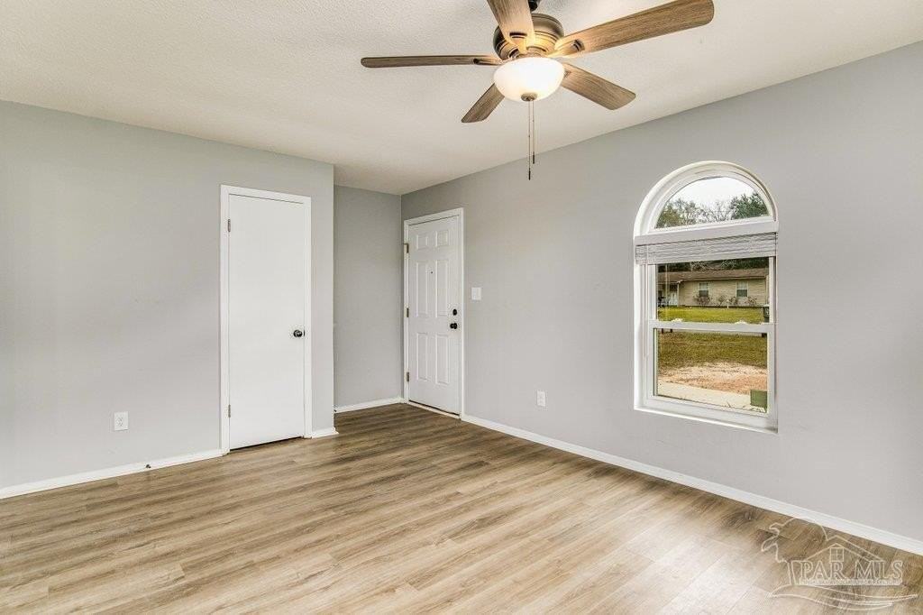 5779 Wickford Ln - Photo 6 of 39