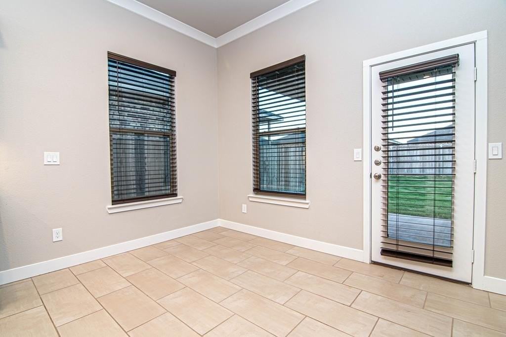 6841 Rio Pl - Photo 5 of 22