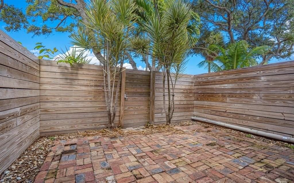 1917 Ne 3rd St #113 - Photo 2 of 38