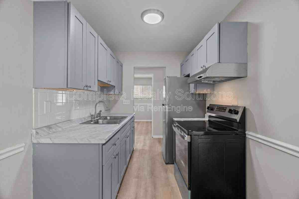 10602 Moidart Cir - Photo 2 of 10