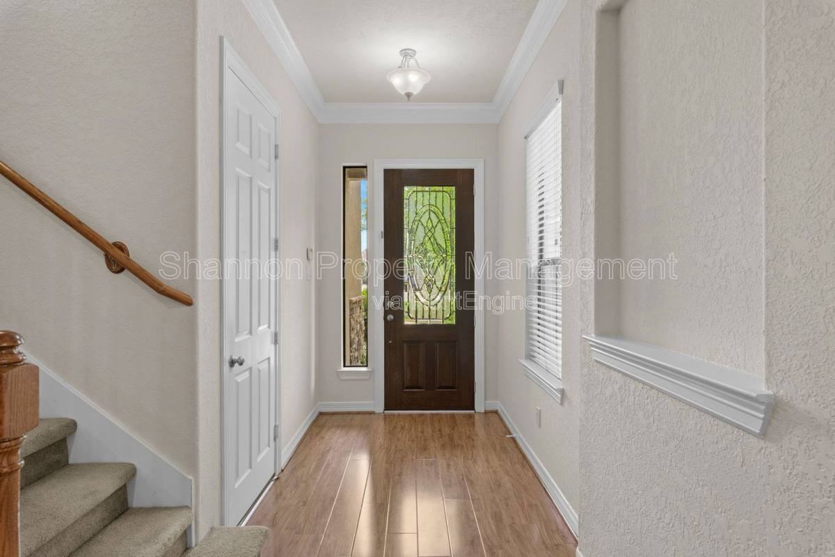 2919 Royal Oaks Grv - Photo 3 of 10