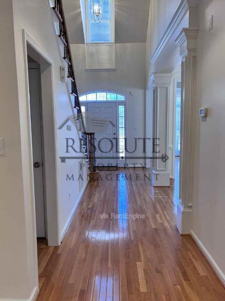 5818 Myakka Ct - Photo 2 of 10