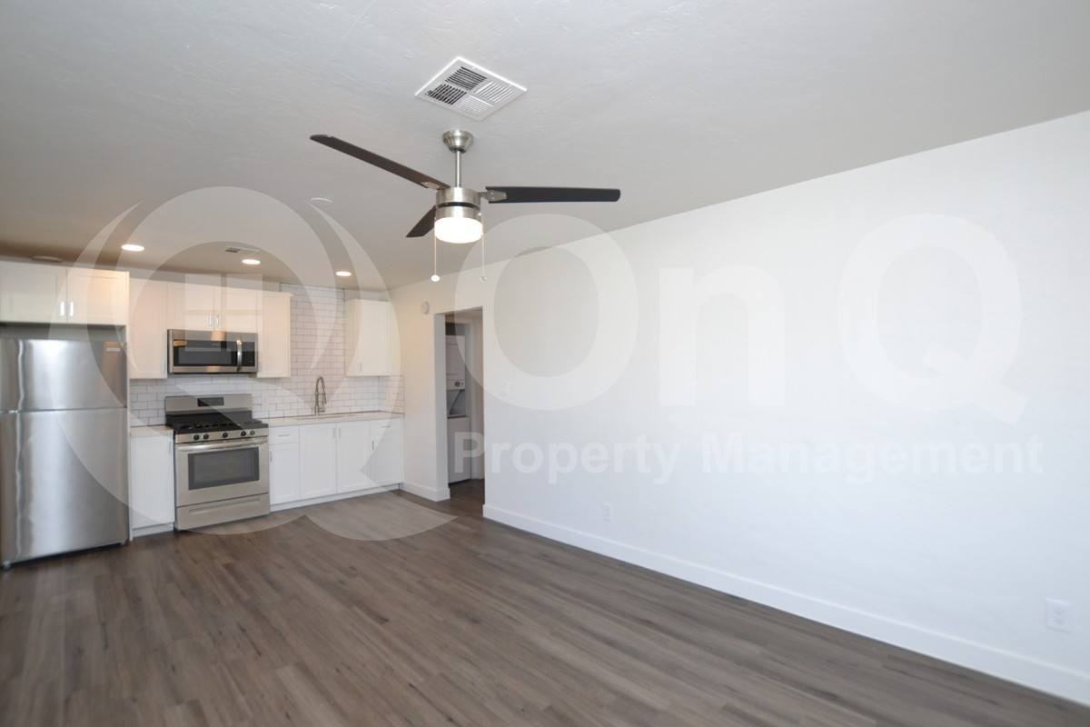 1202 E Kaler Dr #3 - Photo 3 of 9