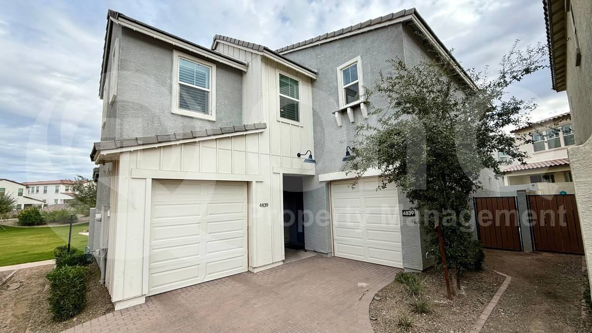4839 S Ferric - Photo 2 of 10
