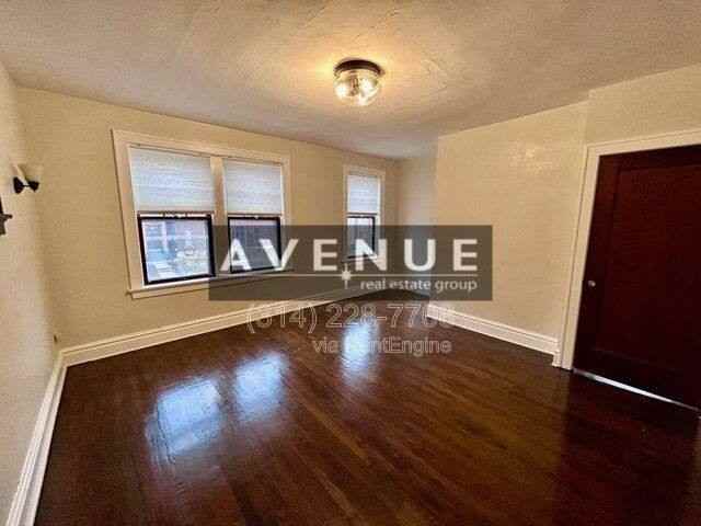 2633 Russell Blvd - Photo 3 of 10