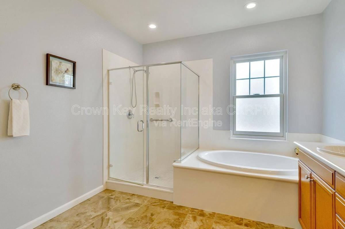 171 W Santa Barbara Way - Photo 2 of 6