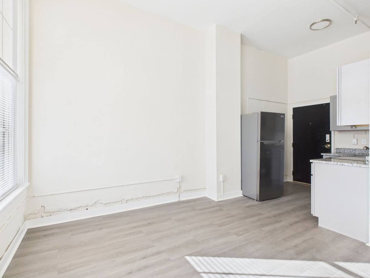 10 S 14th St #207 - Photo 7 of 10