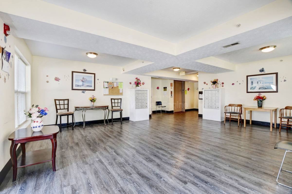 2132 Rowan St #106 - Photo 5 of 7