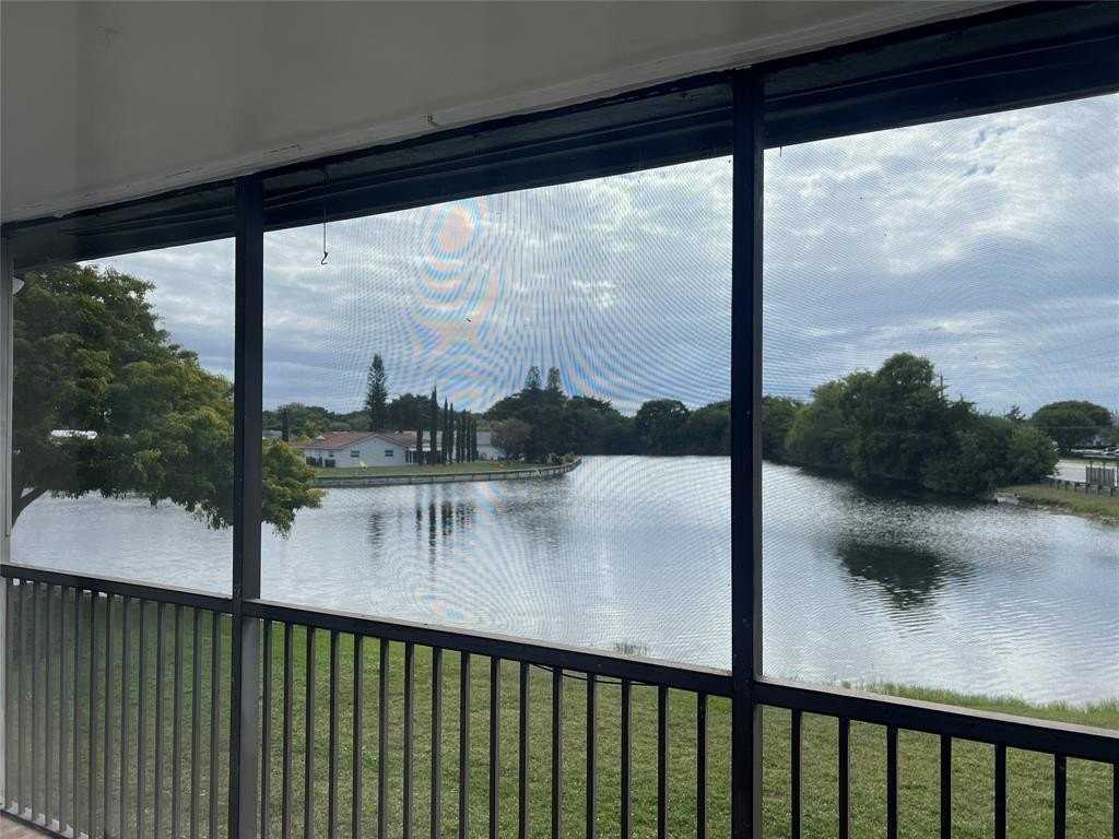 9920 Nw 68th Pl #210