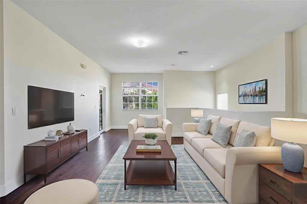 9075 Plymouth Pl - Photo 5 of 31