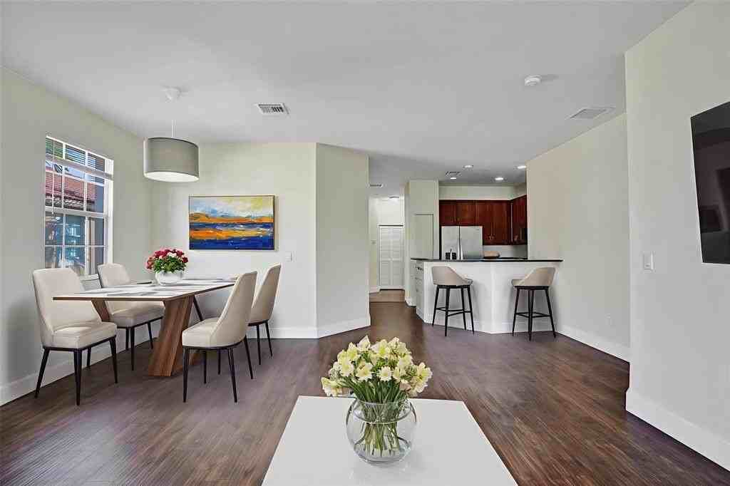 9075 Plymouth Pl - Photo 6 of 31