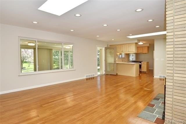 5255 Kellen Ln - Photo 5 of 32