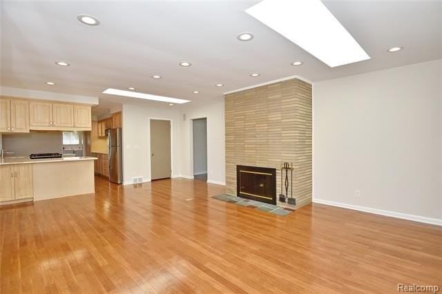 5255 Kellen Ln - Photo 6 of 32