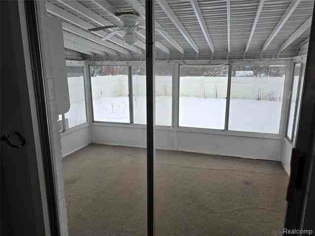 27231 5 Mile Rd - Photo 7 of 22