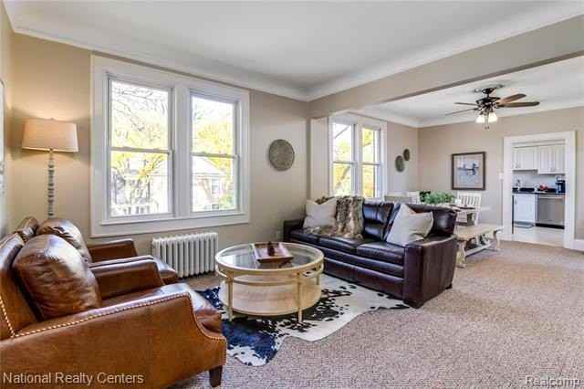 255 W Brown St - Photo 3 of 22