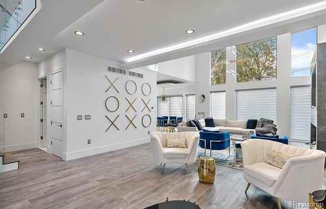 211 N Washington Ave - Photo 3 of 27