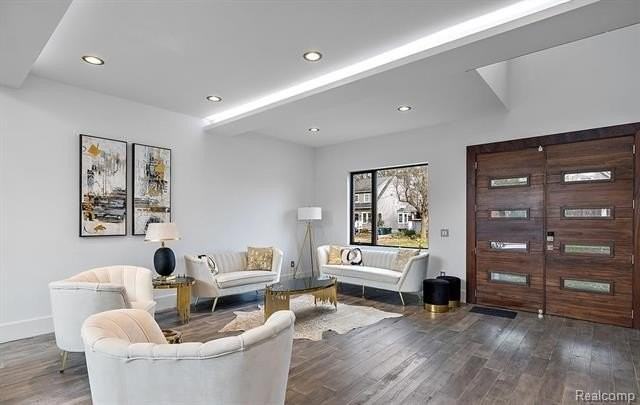 211 N Washington Ave - Photo 4 of 27