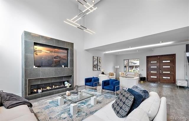 211 N Washington Ave - Photo 6 of 27