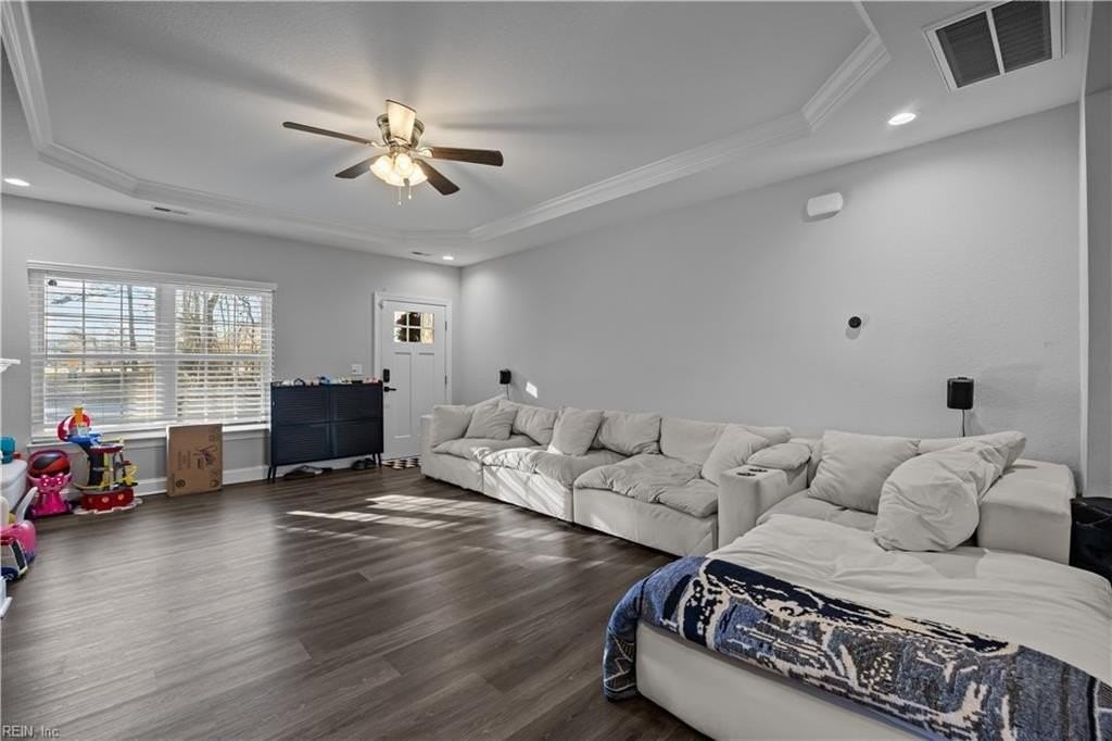 3972 Pughsville Rd - Photo 6 of 34