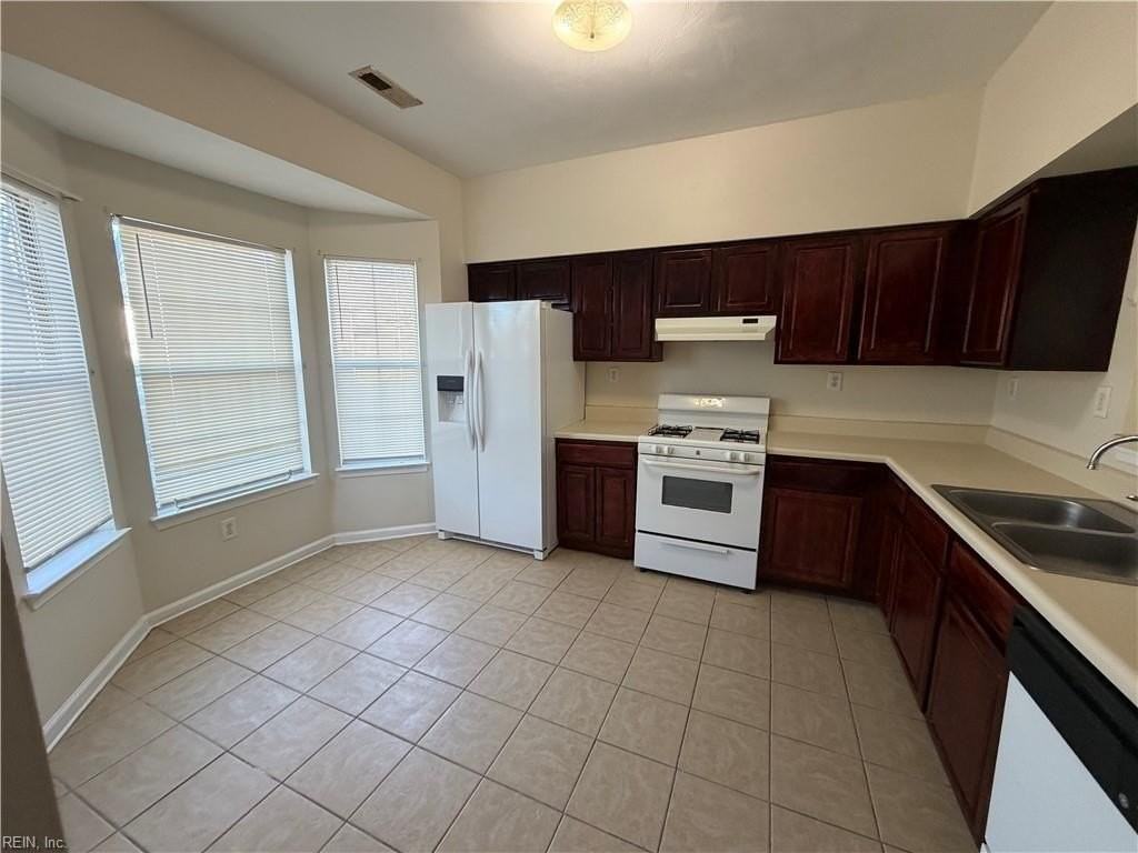 9 Reef Ct - Photo 6 of 13