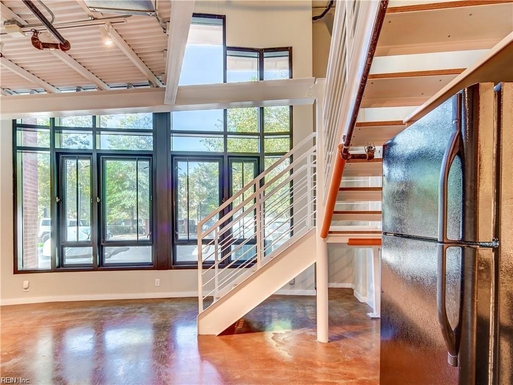 415 Saint Pauls Blvd #109 - Photo 7 of 23