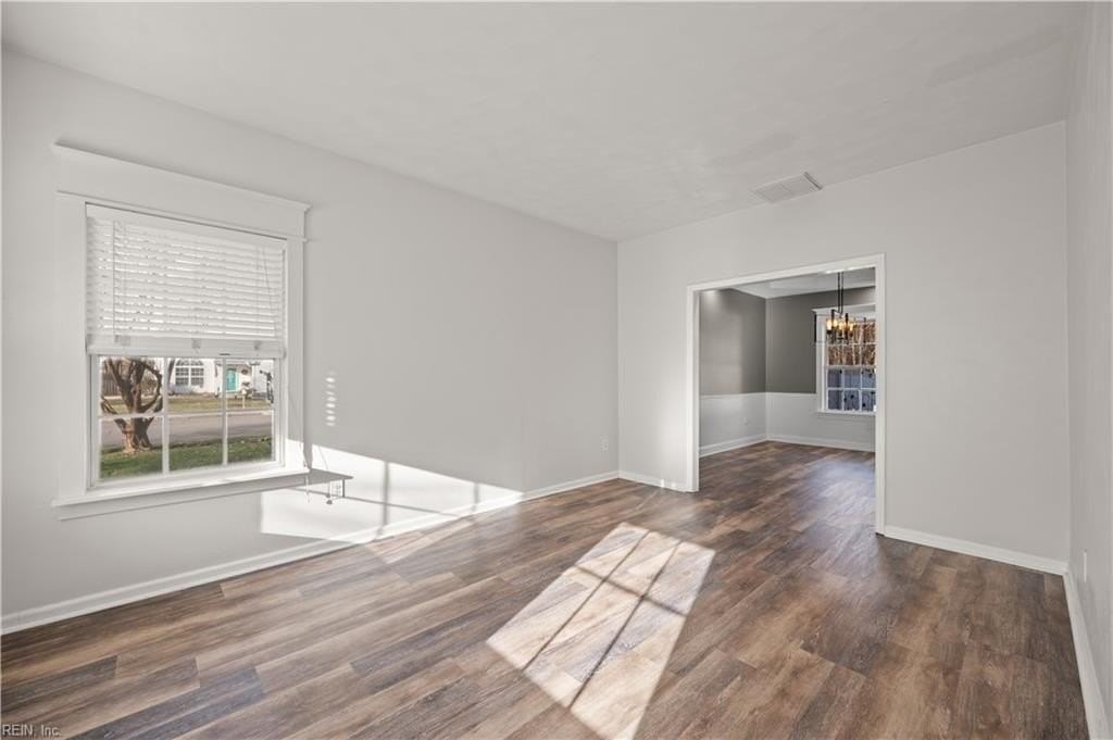 2940 Mimosa Ct - Photo 4 of 39