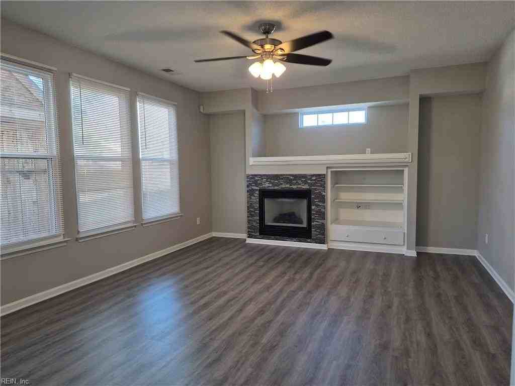 3888 Donnington Dr - Photo 3 of 26