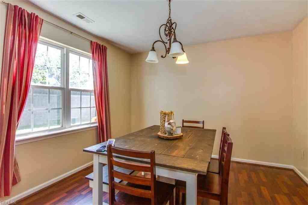 1512 Independence Blvd - Photo 5 of 15