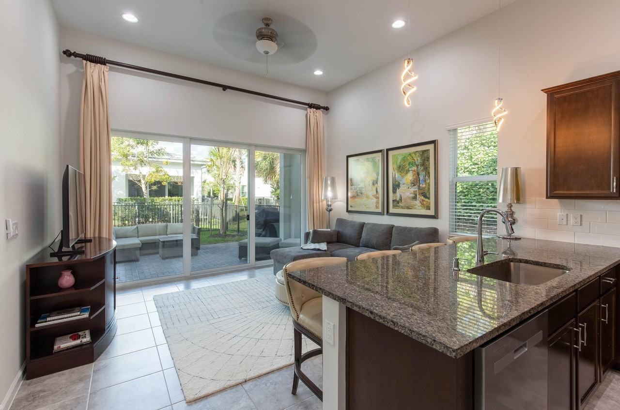 16401 Millenium Ct - Photo 3 of 28