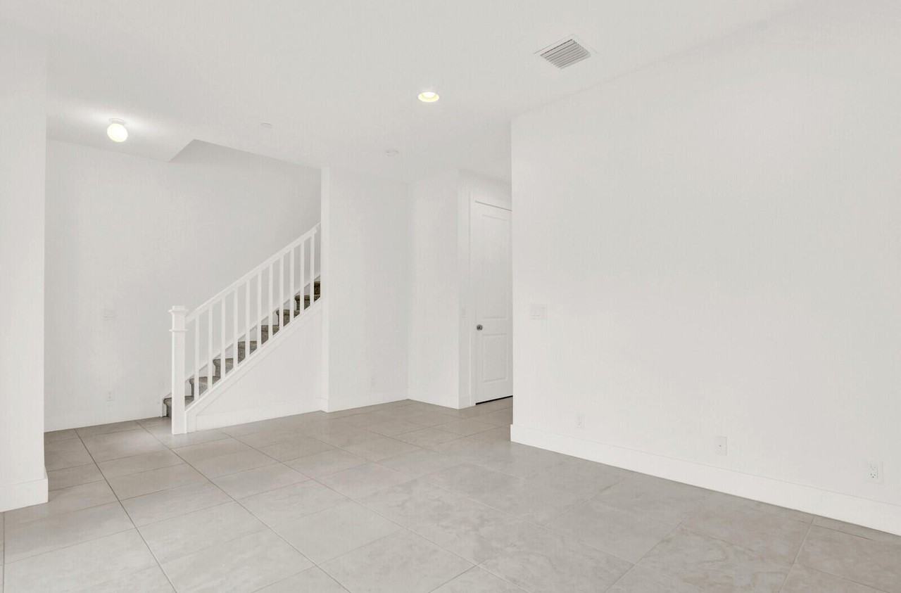 5161 Beckman Ter - Photo 2 of 44