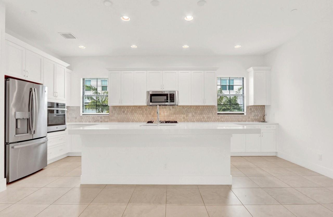 5161 Beckman Ter - Photo 7 of 44