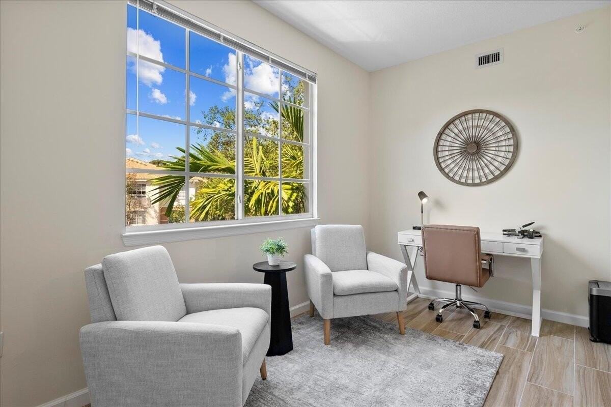 5203 Myrtlewood Cir E - Photo 6 of 21