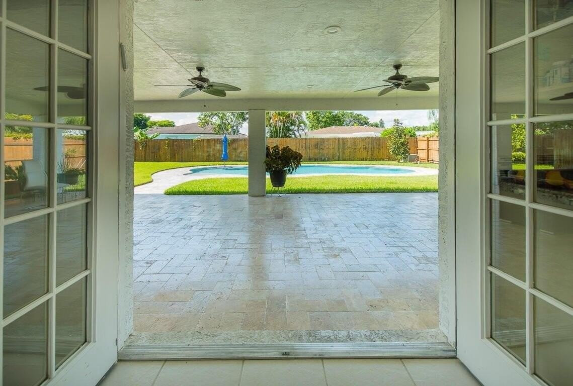 4244 Appalachian St - Photo 6 of 25