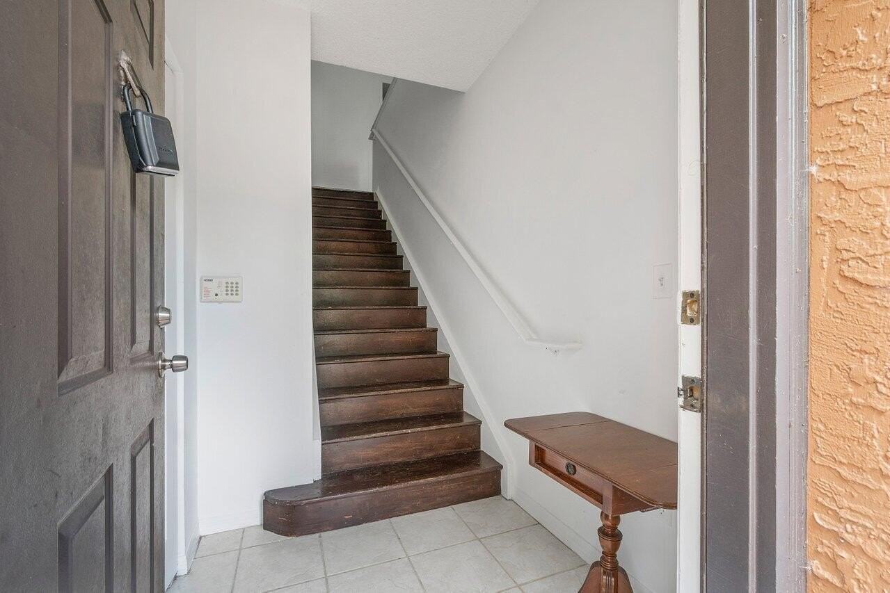 10288 Fox Trail Rd S #312 - Photo 6 of 27