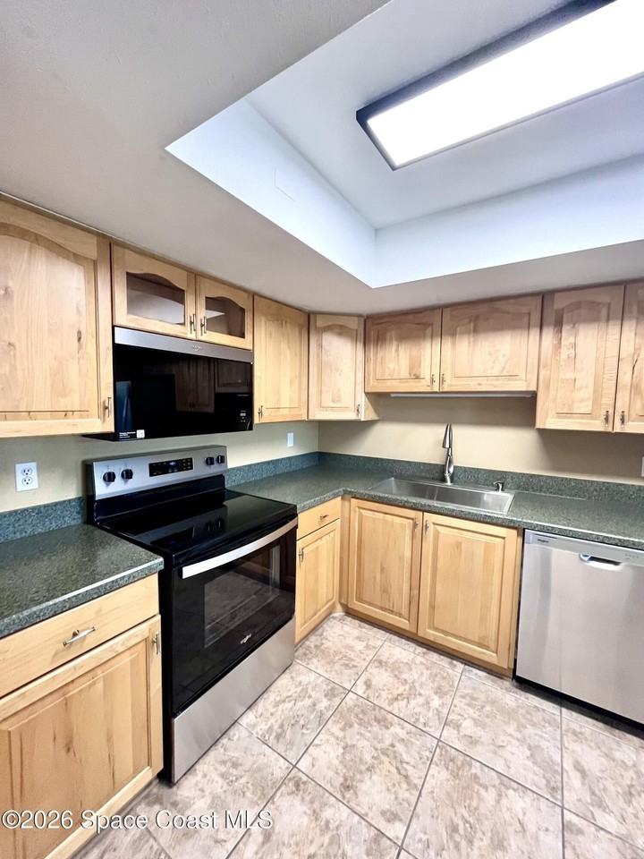 185 Palmetto Ave Apt 38-6 #38-6 - Photo 5 of 19