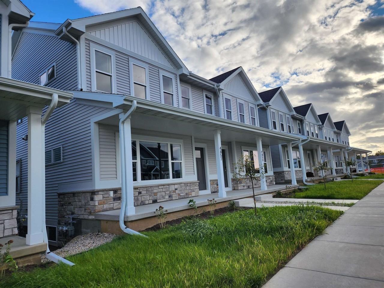 4857 Lacy Rd - Photo 2 of 39