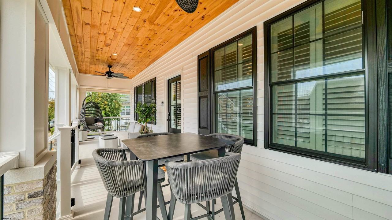 6223 Winchester Ave - Photo 6 of 50