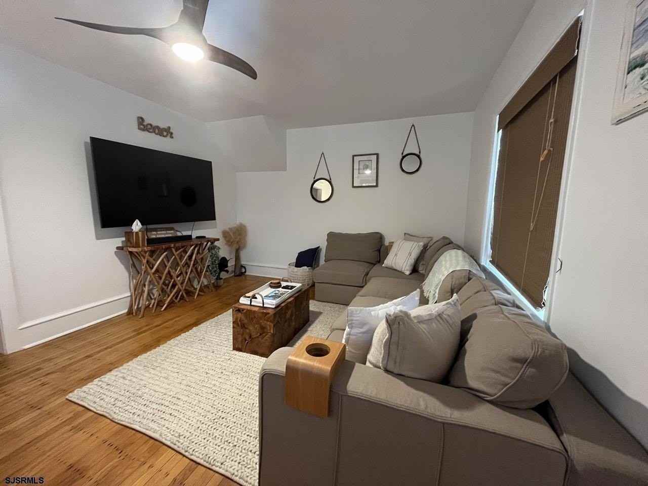 7201 Winchester Ave - Photo 3 of 14