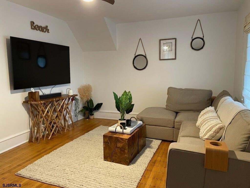 7201 Winchester Ave - Photo 4 of 14