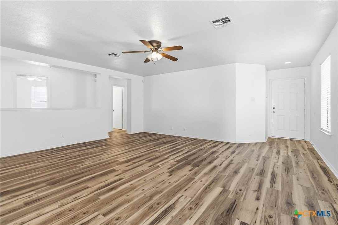 224 Capistrano Dr - Photo 4 of 28