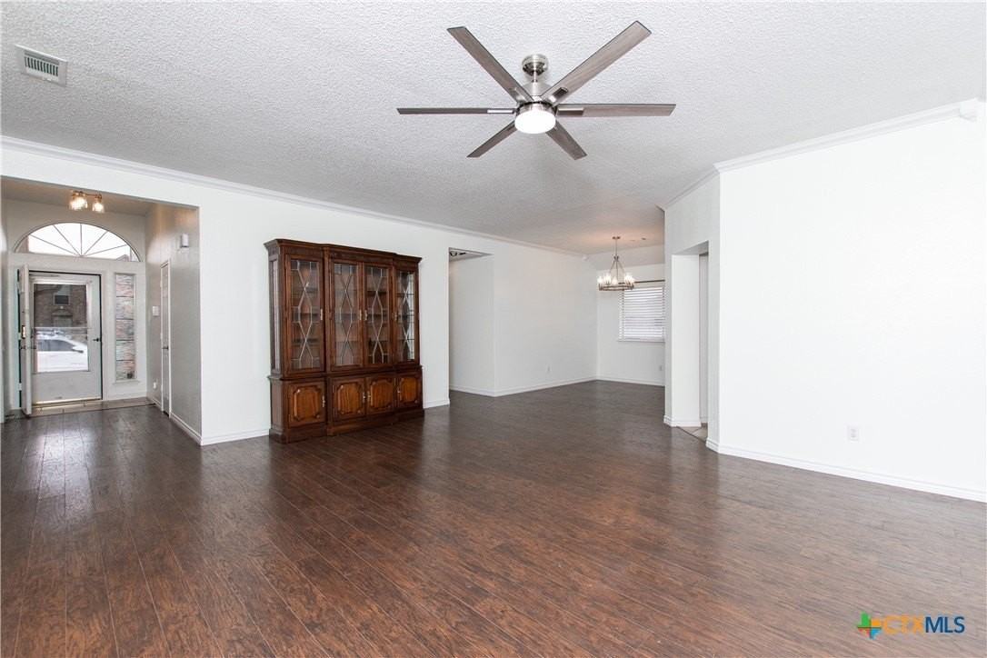 1802 Lava Ln - Photo 2 of 29