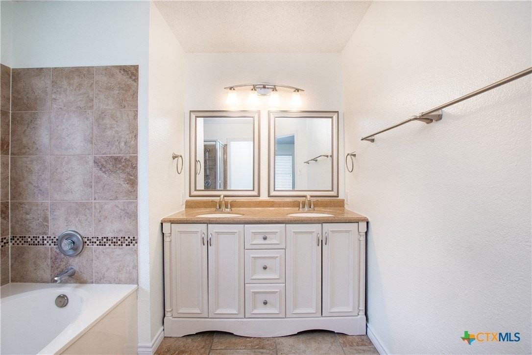 1802 Lava Ln - Photo 6 of 29