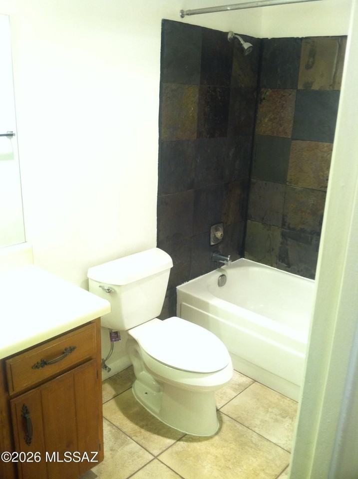 6625 E Golf Links Rd #5 - Photo 5 of 13