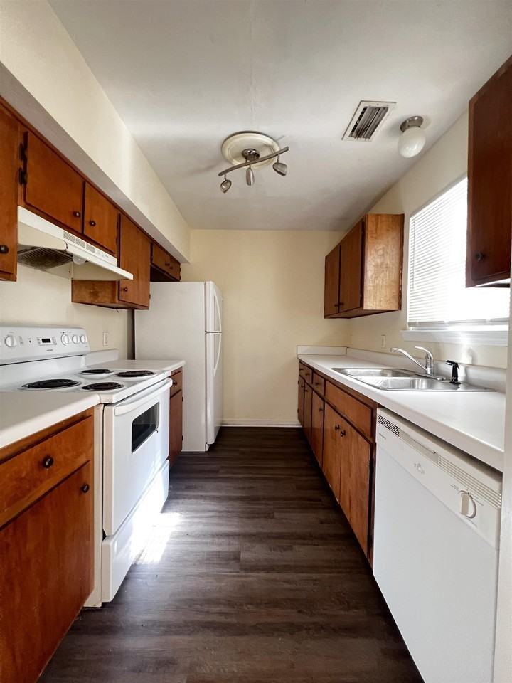 4785 Gautier Dr - Photo 7 of 18