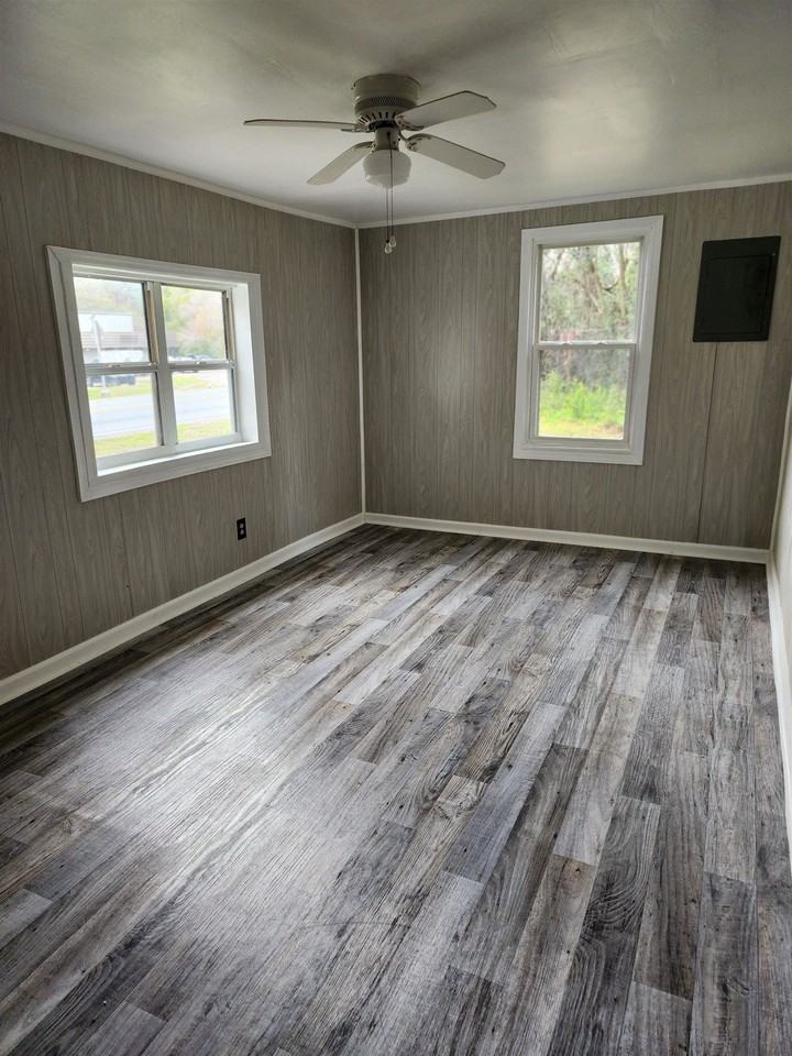 1625 Old Bainbridge Rd - Photo 3 of 19