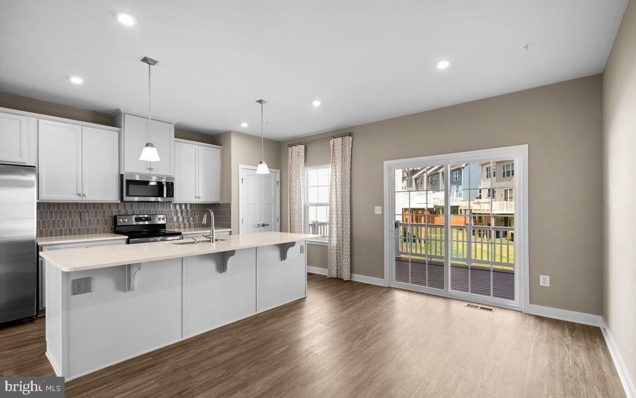 100 Bethlehem Pl - Photo 6 of 34